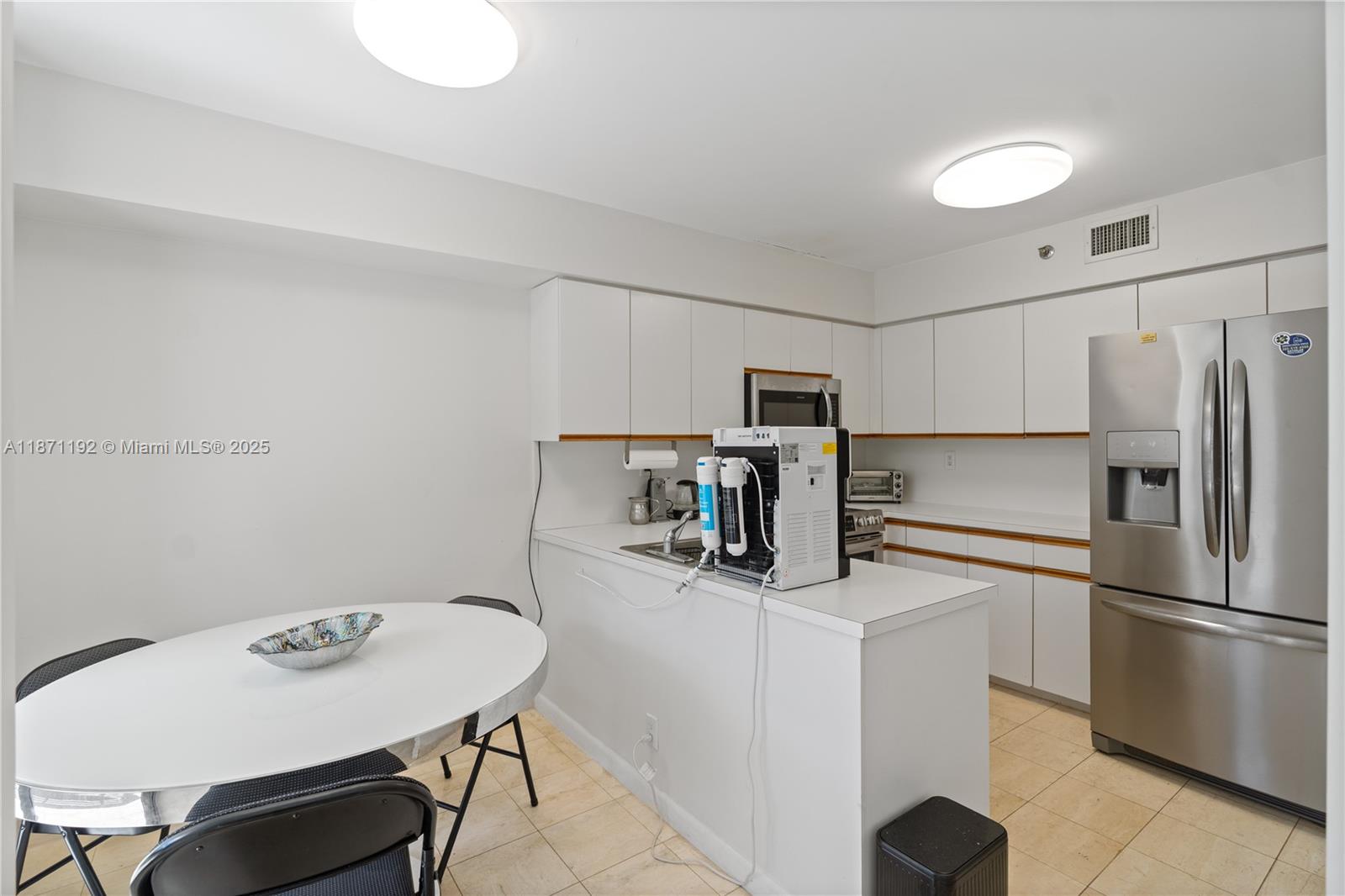 Photo of 3600 Mystic Pointe Dr  #215, Aventura, Florida, 33180 - 