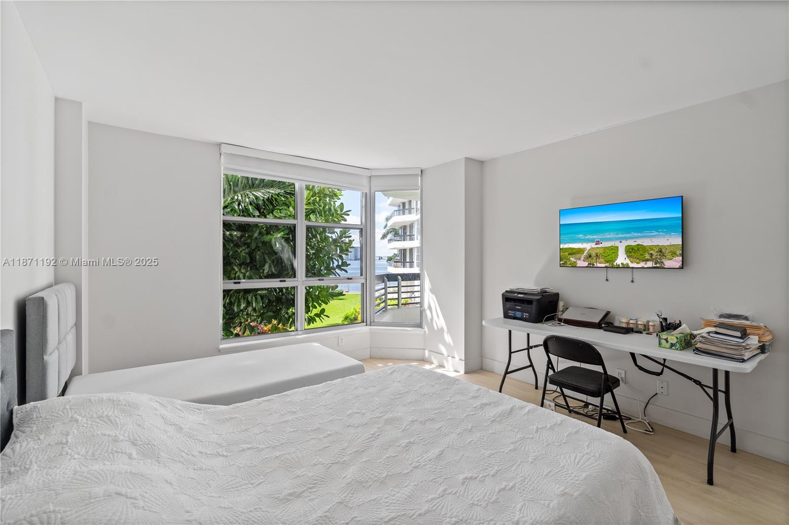 Photo of 3600 Mystic Pointe Dr  #215, Aventura, Florida, 33180 - 