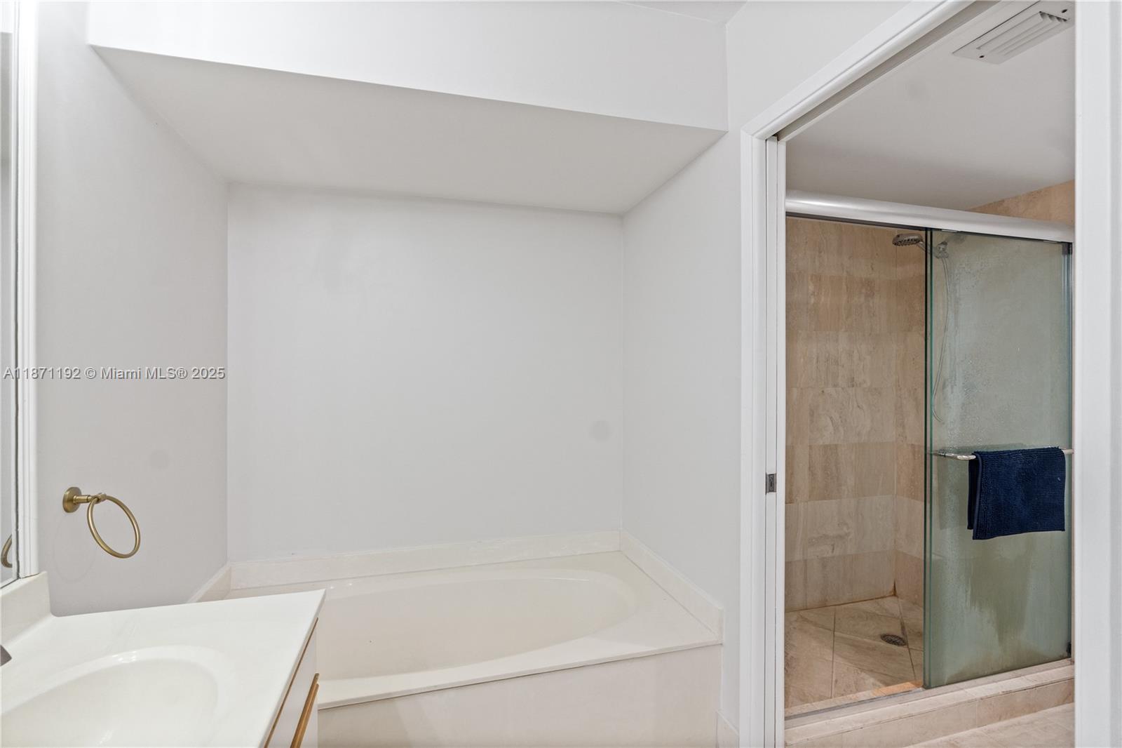 Photo of 3600 Mystic Pointe Dr  #215, Aventura, Florida, 33180 - 