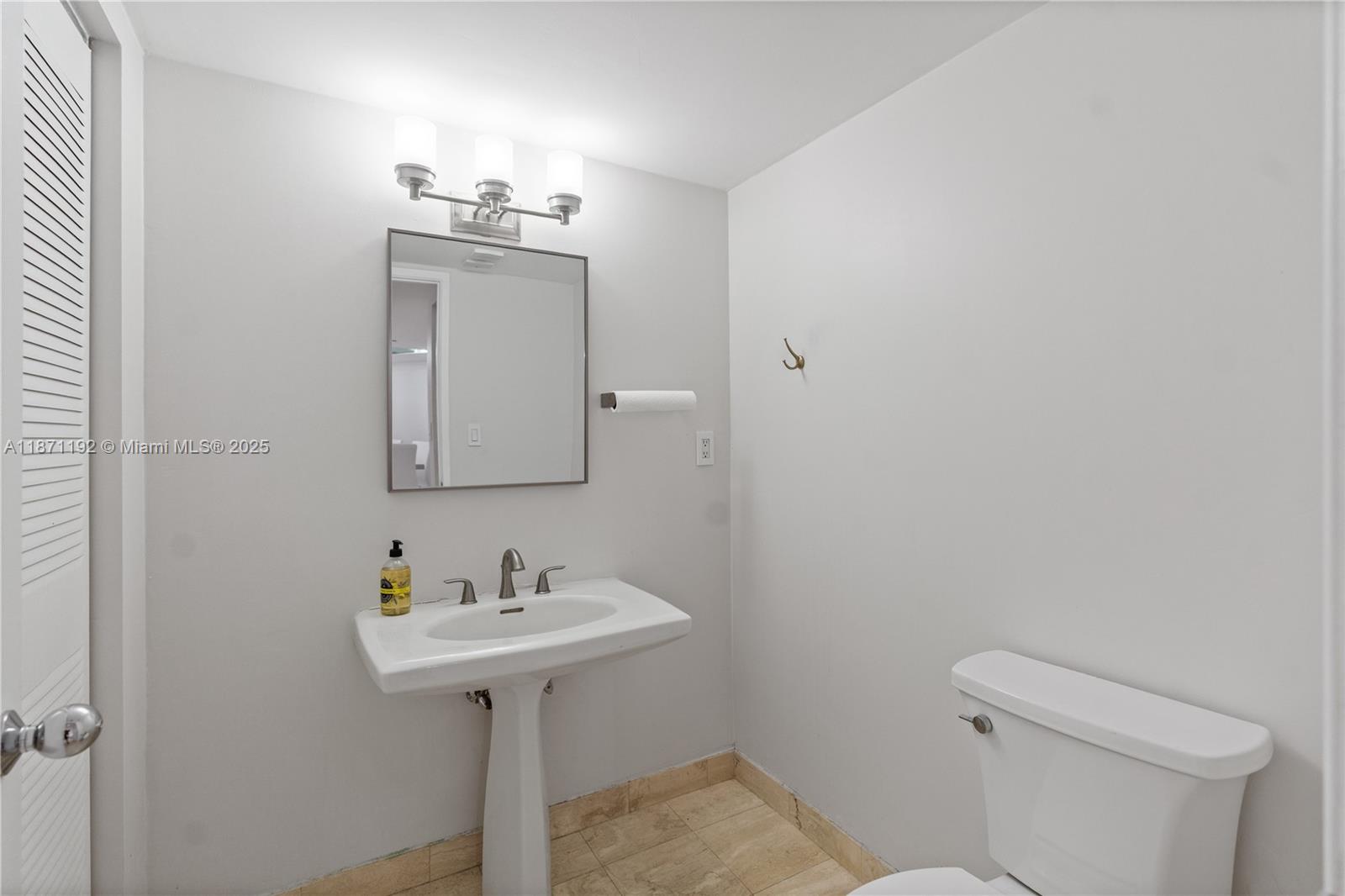 Photo of 3600 Mystic Pointe Dr  #215, Aventura, Florida, 33180 - 