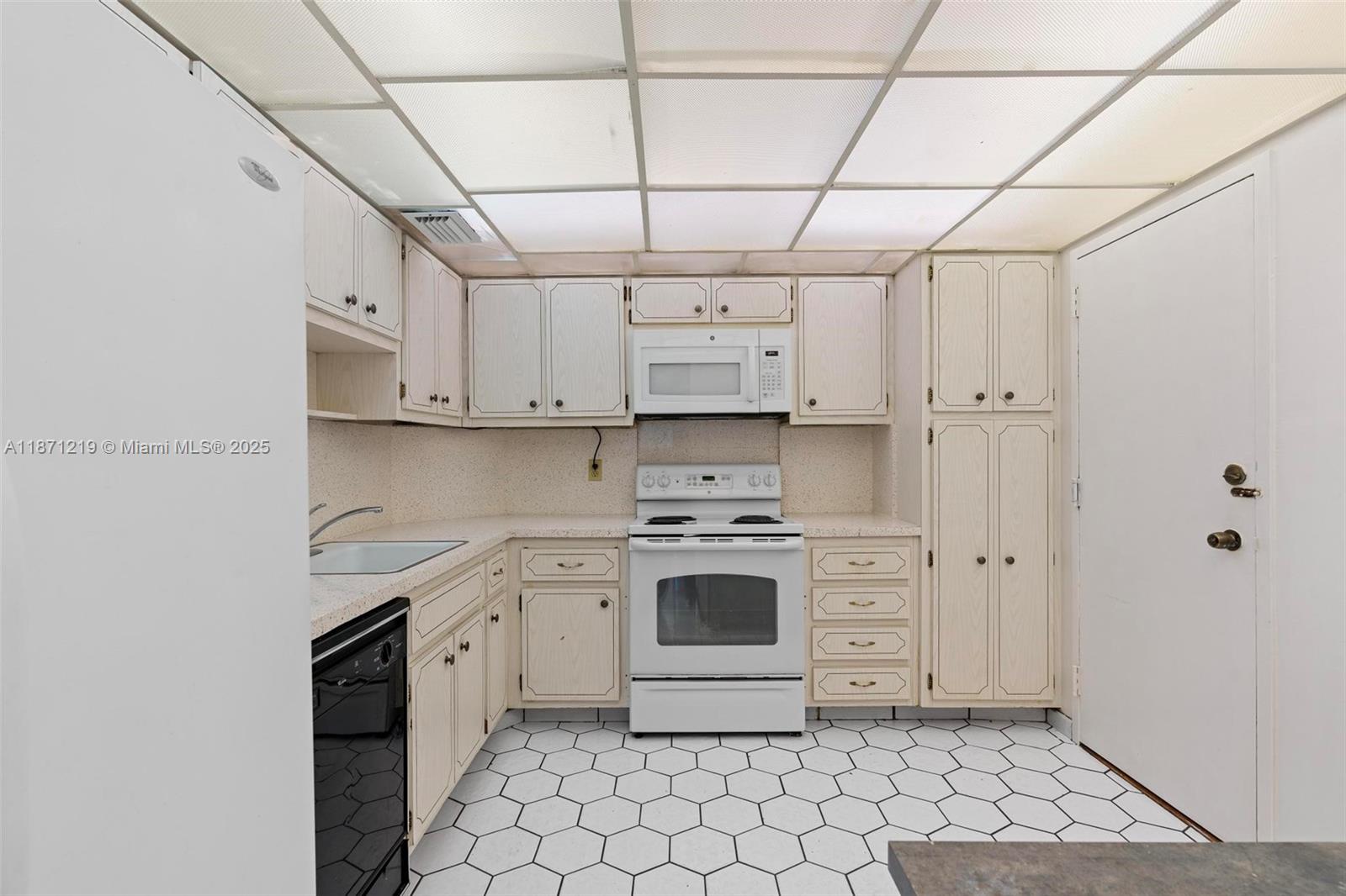 MS 2 / 2 1275 sq. ft. $ 2025-09-27 0 Photo
