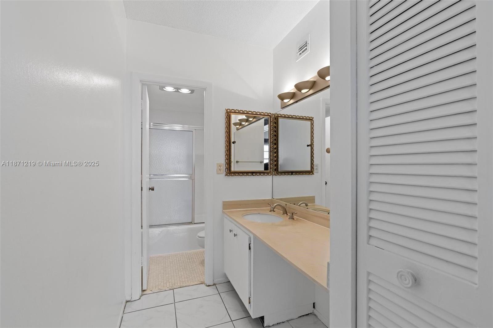 MS 2 / 2 1275 sq. ft. $ 2025-09-27 0 Photo