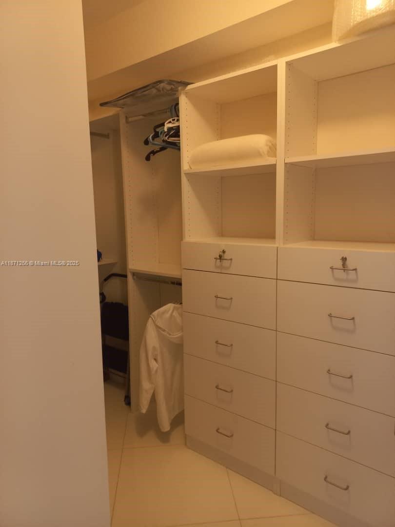 Photo of 20000 Country Club Dr  #1212, Aventura, Florida, 33180 - 