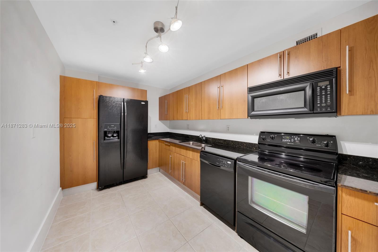Photo of 3000 Ocean Dr  #814, Hollywood, Florida, 33019 - 