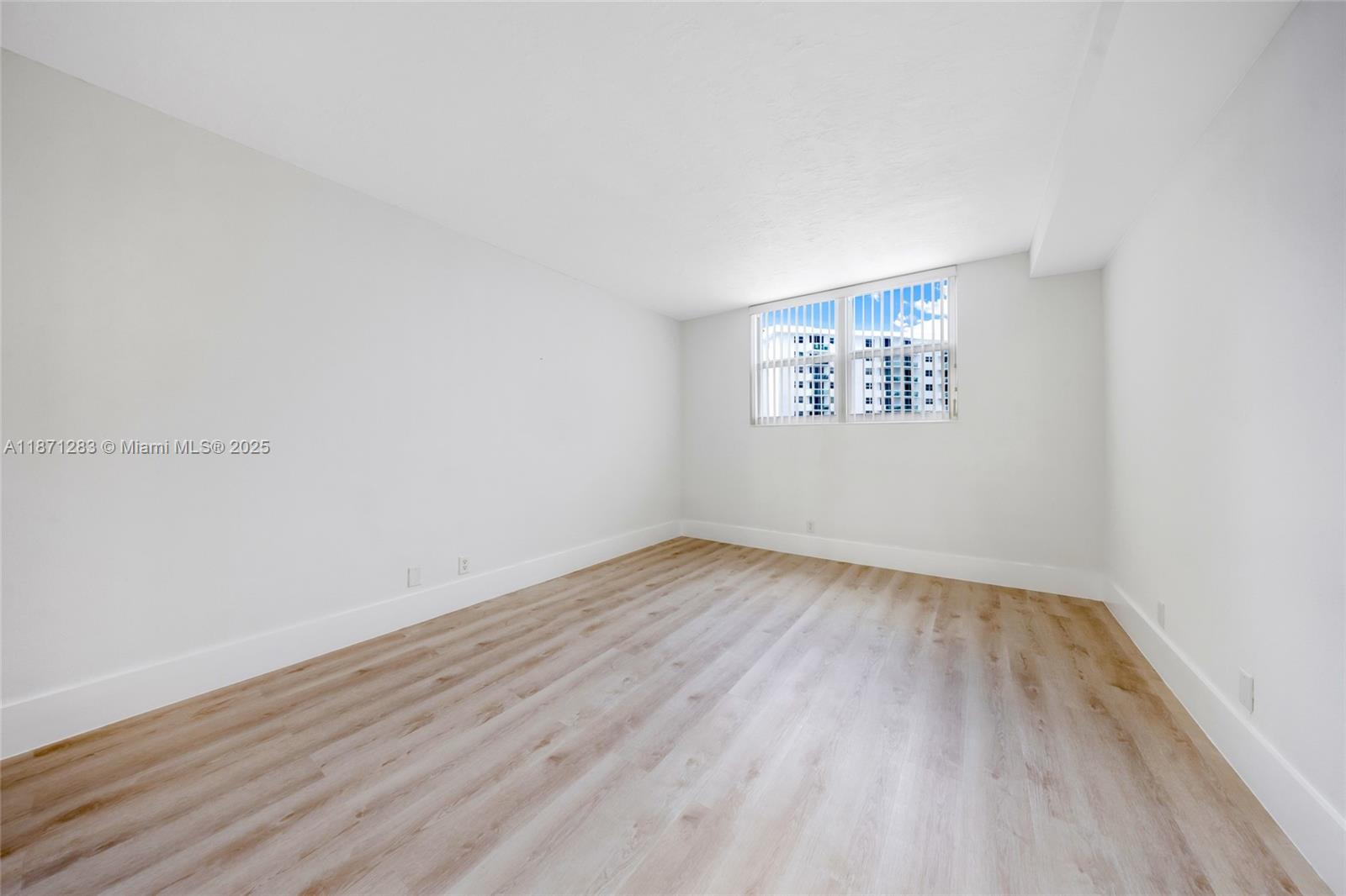 Photo of 3000 Ocean Dr  #814, Hollywood, Florida, 33019 - 