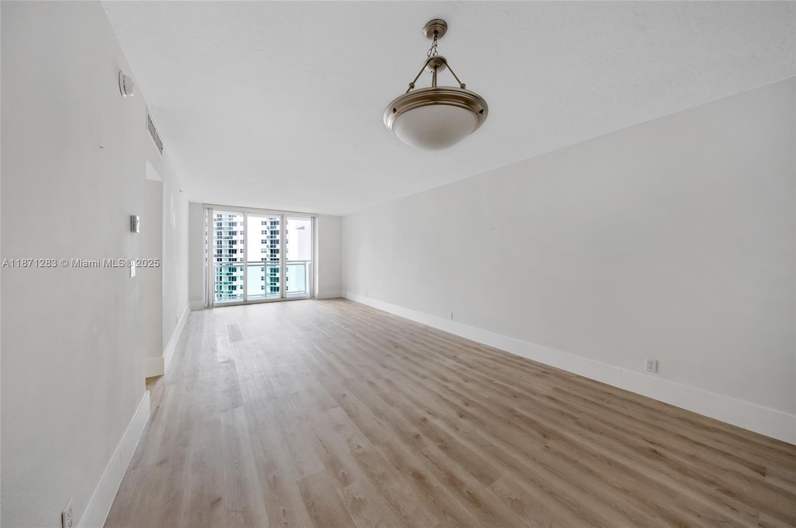 Photo of 3000 Ocean Dr  #814, Hollywood, Florida, 33019 - 