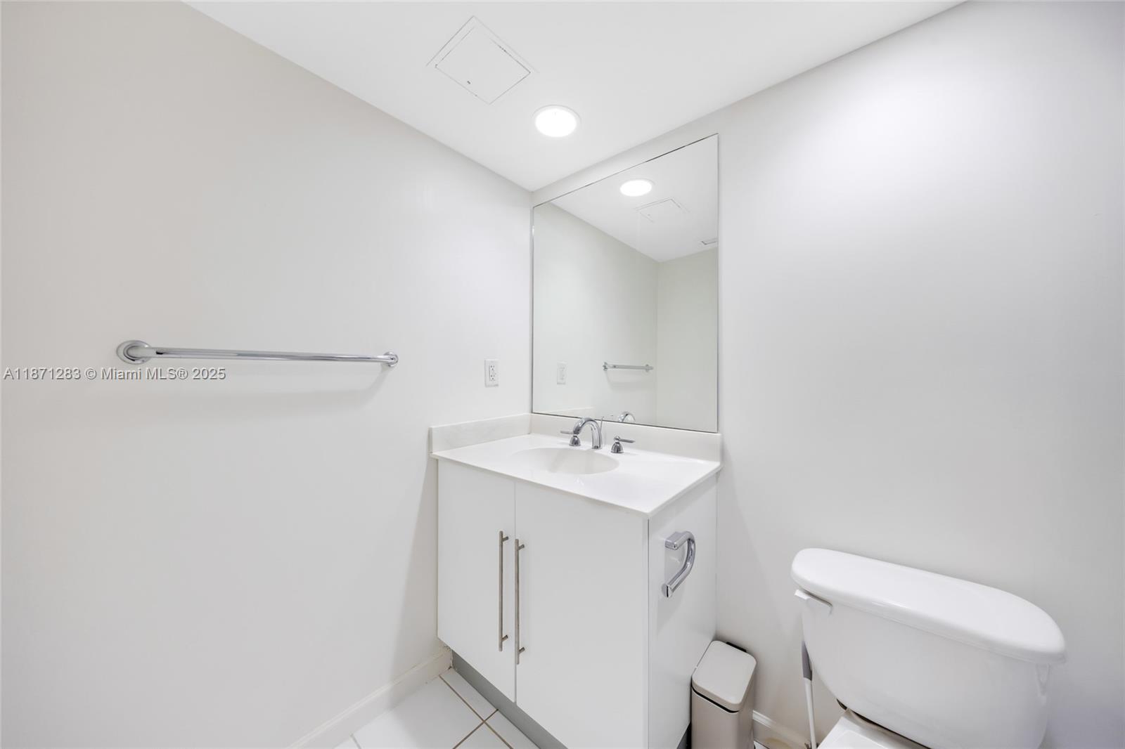 Photo of 3000 Ocean Dr  #814, Hollywood, Florida, 33019 - 