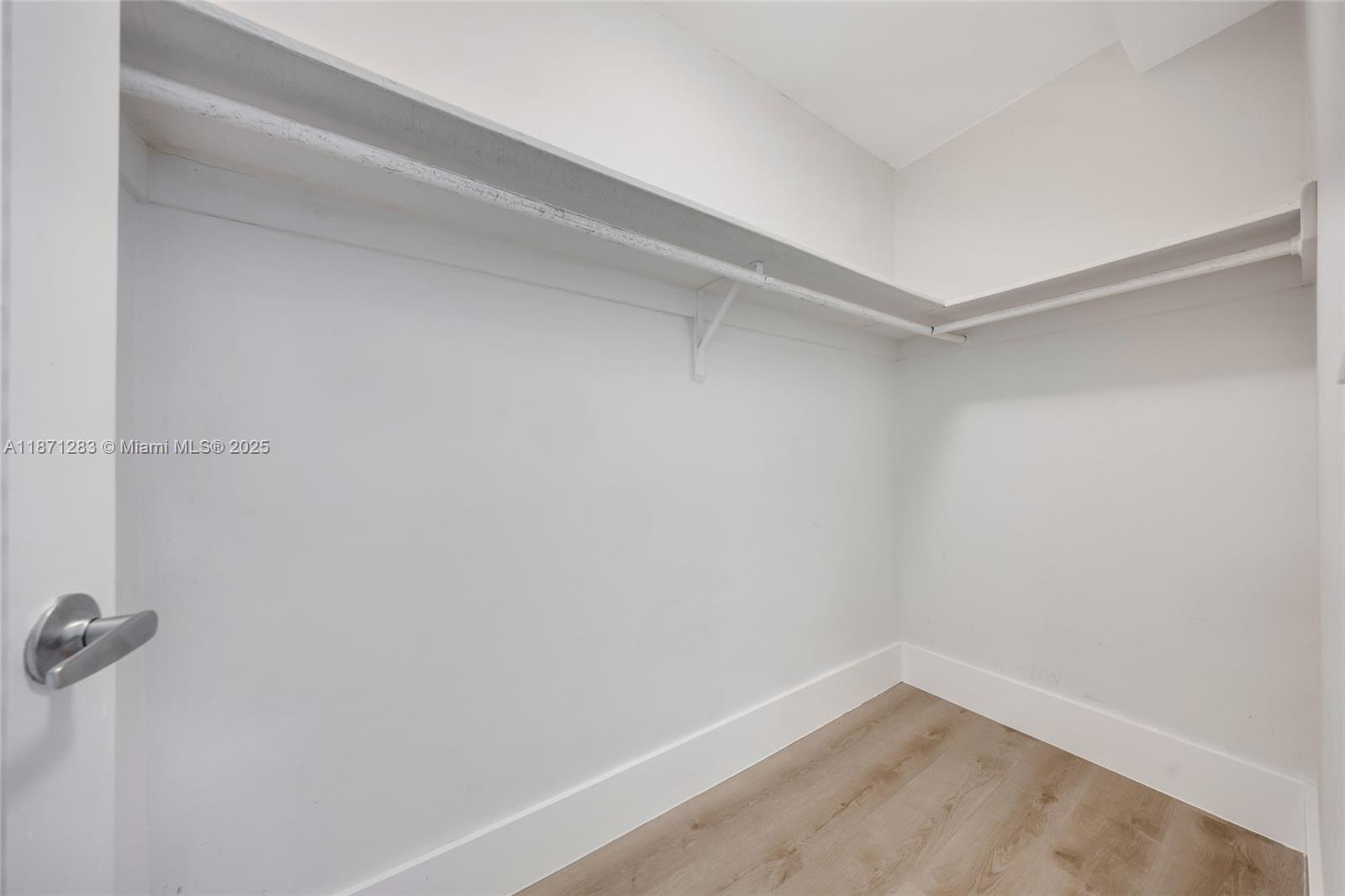 Photo of 3000 Ocean Dr  #814, Hollywood, Florida, 33019 - 