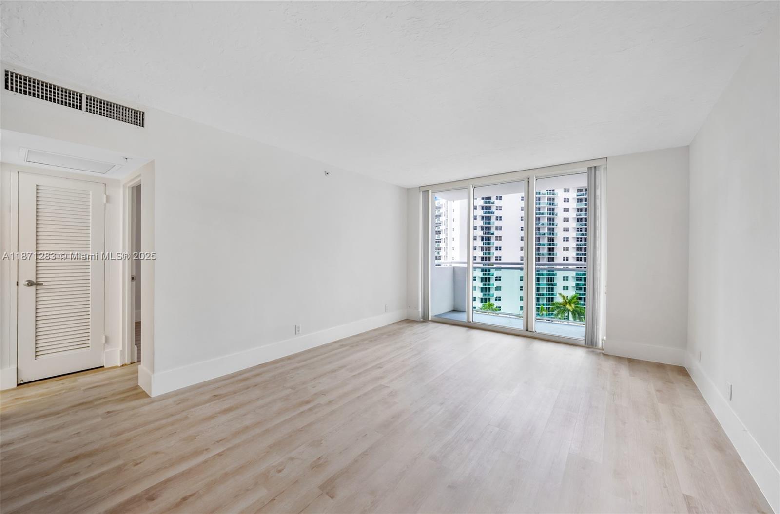Photo of 3000 Ocean Dr  #814, Hollywood, Florida, 33019 - 