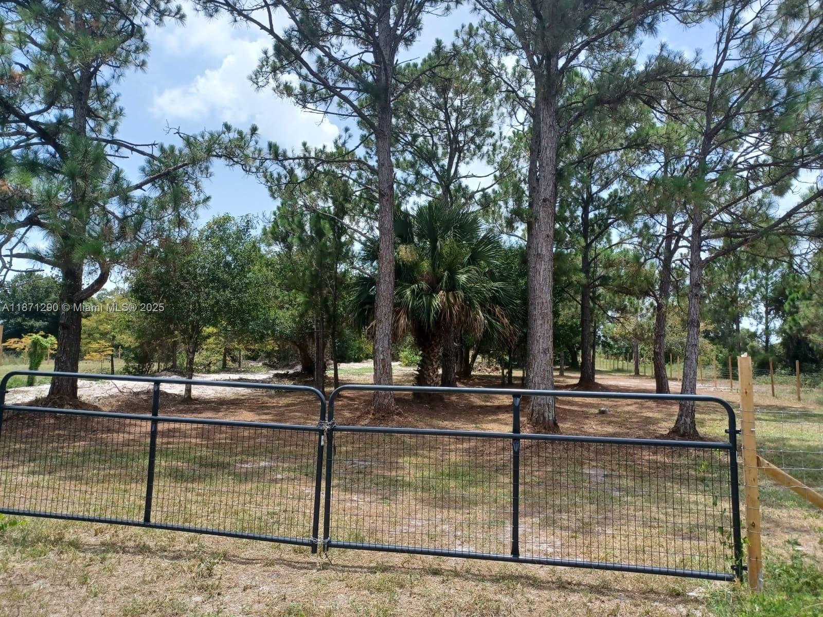 See details / sq. ft. $ 2025-09-03 0 Photo