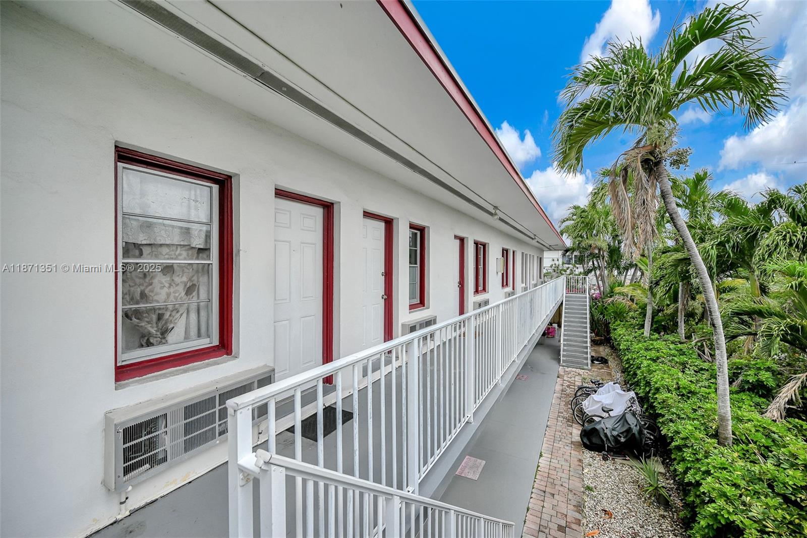 See details / sq. ft. $ 2025-09-03 0 Photo