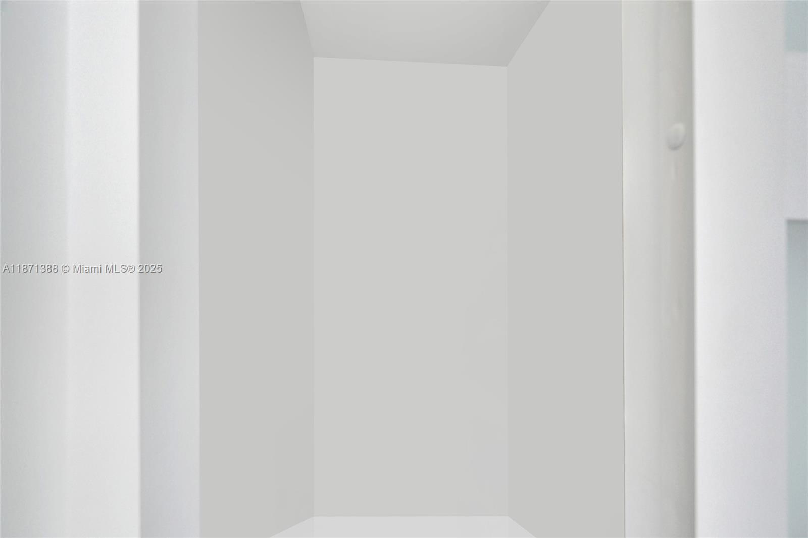 11L 1 / 2 870 sq. ft. $ 2025-09-03 0 Photo