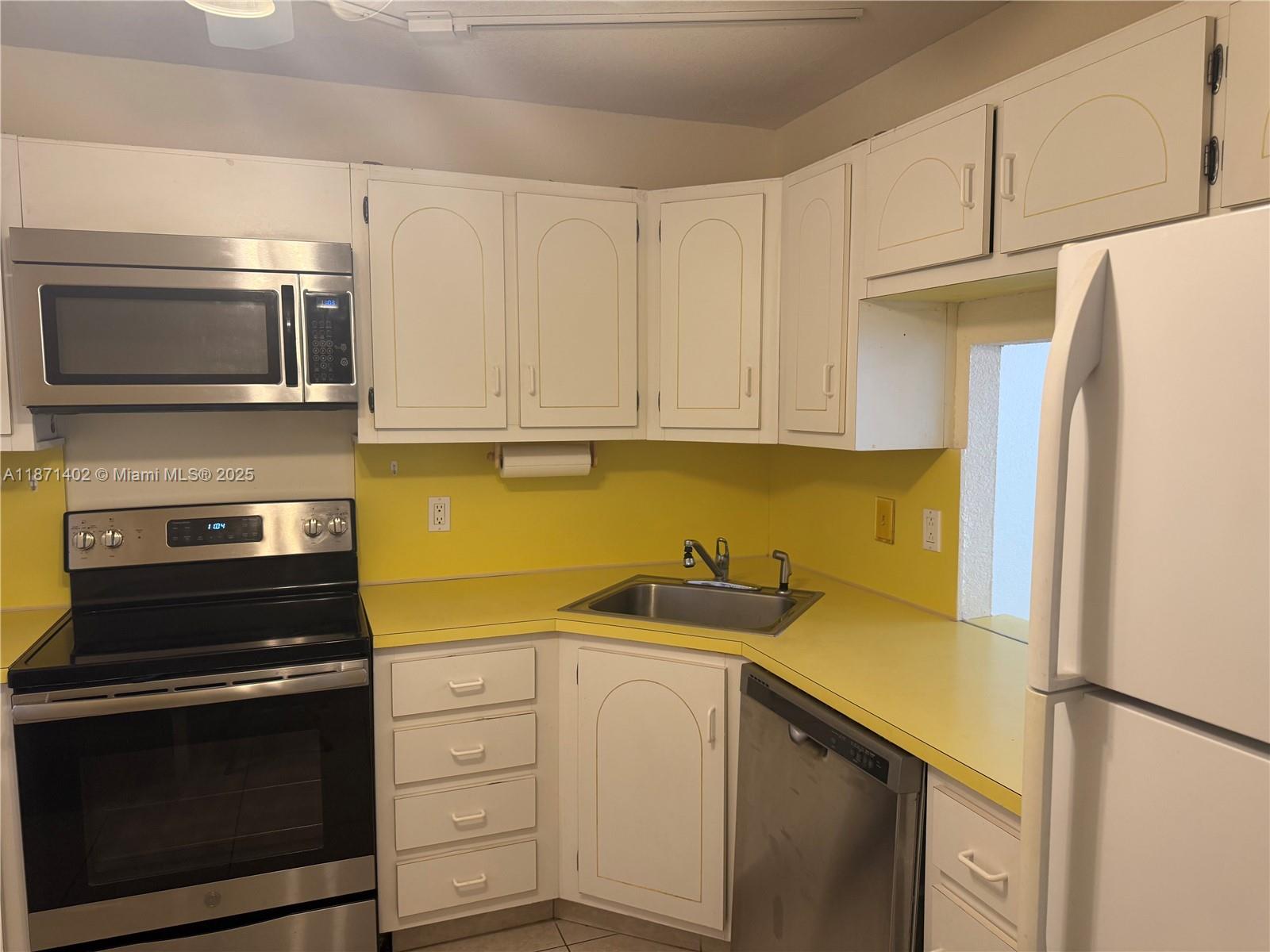 Photo of 1865 Ocean Dr #10D, Hallandale Beach, Florida, 33009 -