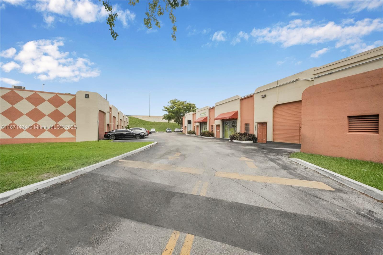 See details / sq. ft. $ 2025-09-03 0 Photo