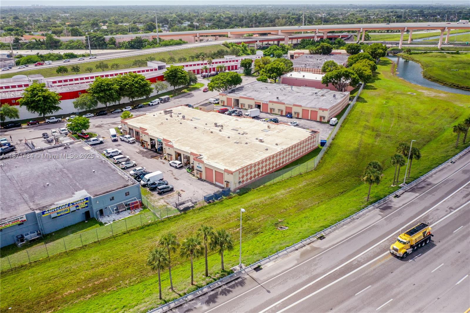 See details / sq. ft. $ 2025-09-03 0 Photo