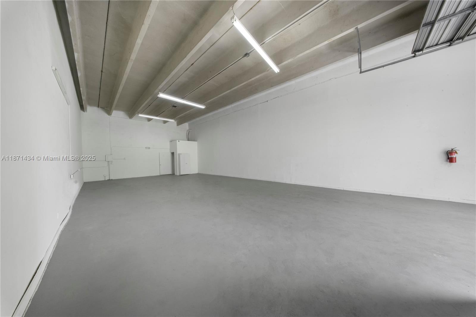 See details / sq. ft. $ 2025-09-03 0 Photo