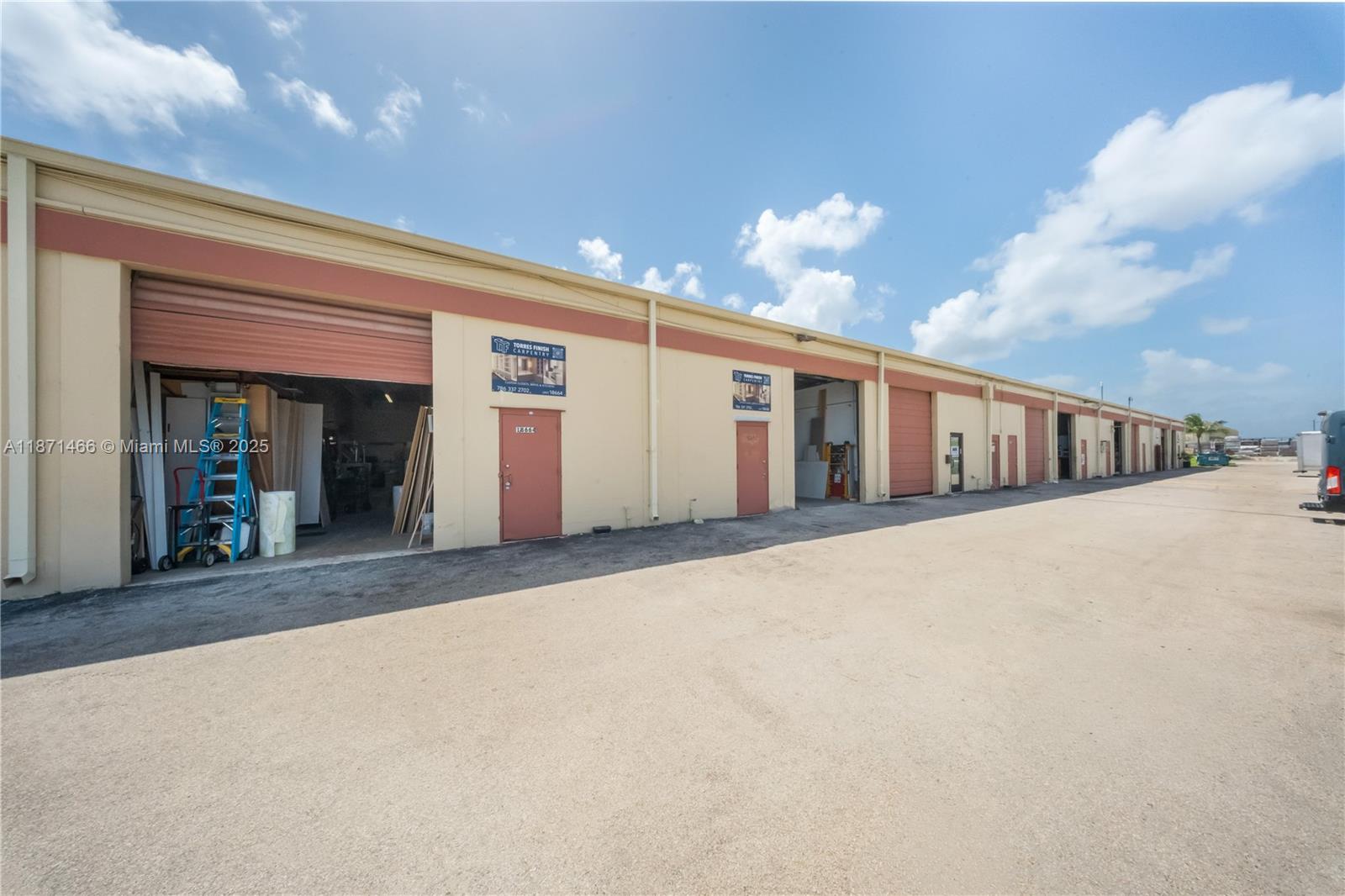 See details / sq. ft. $ 2025-09-03 0 Photo