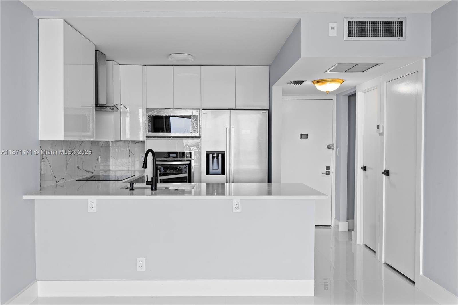 Photo of 20335 Country Club Dr #1905, Aventura, Florida, 33180 -