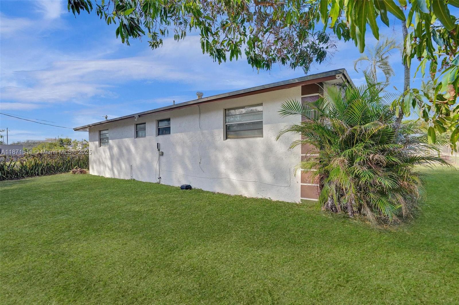 See details / 2503 sq. ft. $ 2025-09-03 0 Photo