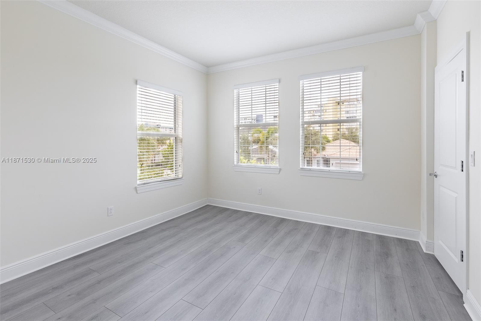  6 / 4 2501 sq. ft. $ 2025-09-03 0 Photo