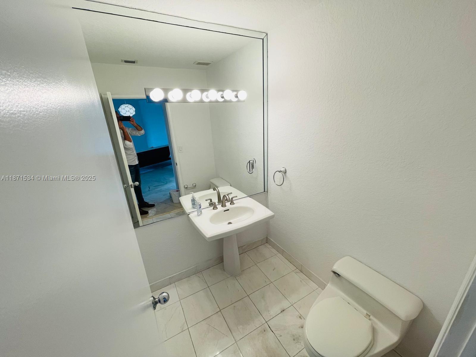 Photo of 19195 36th Ct  #107, Aventura, Florida, 33180 - 