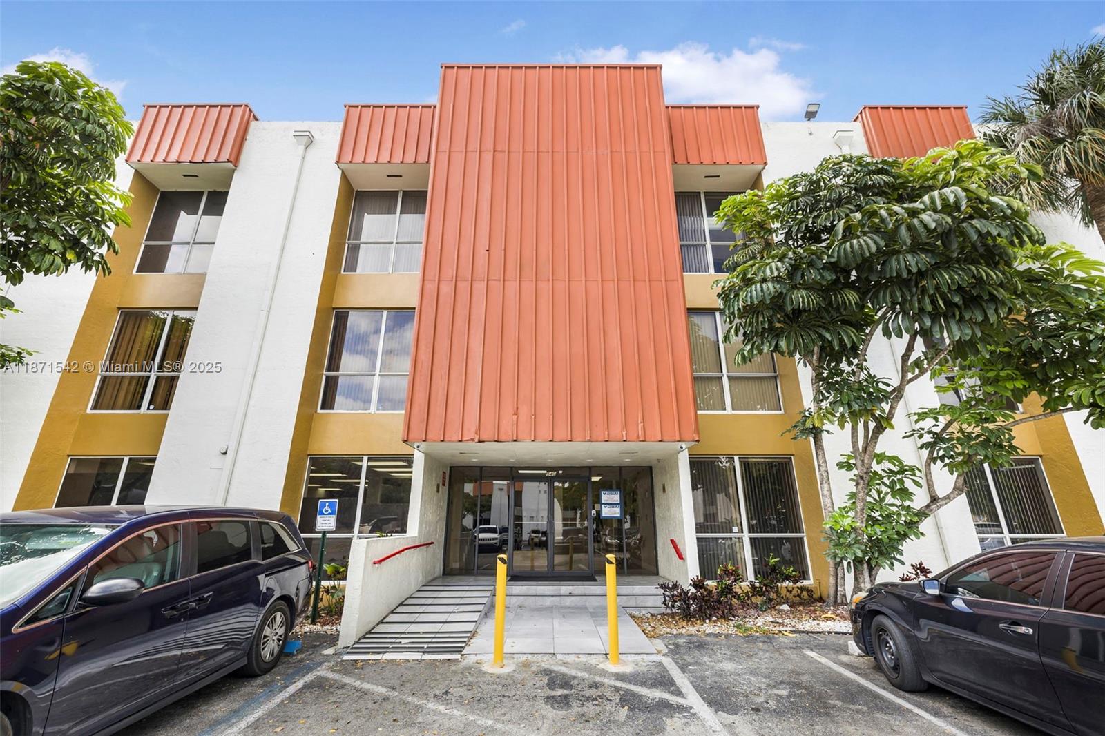 See details / sq. ft. $ 2025-09-03 0 Photo