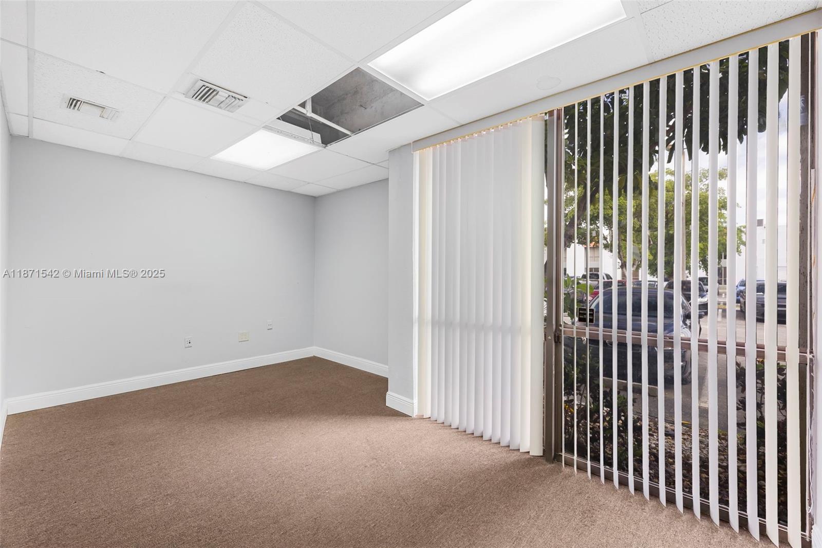 See details / sq. ft. $ 2025-09-03 0 Photo