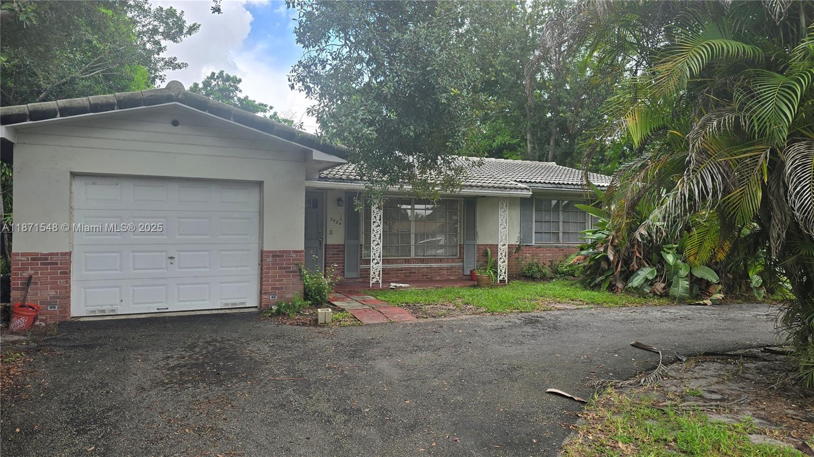 Ver detalles 5420 3 / 2 1456 sq. ft. $ 2025-09-03 0 foto