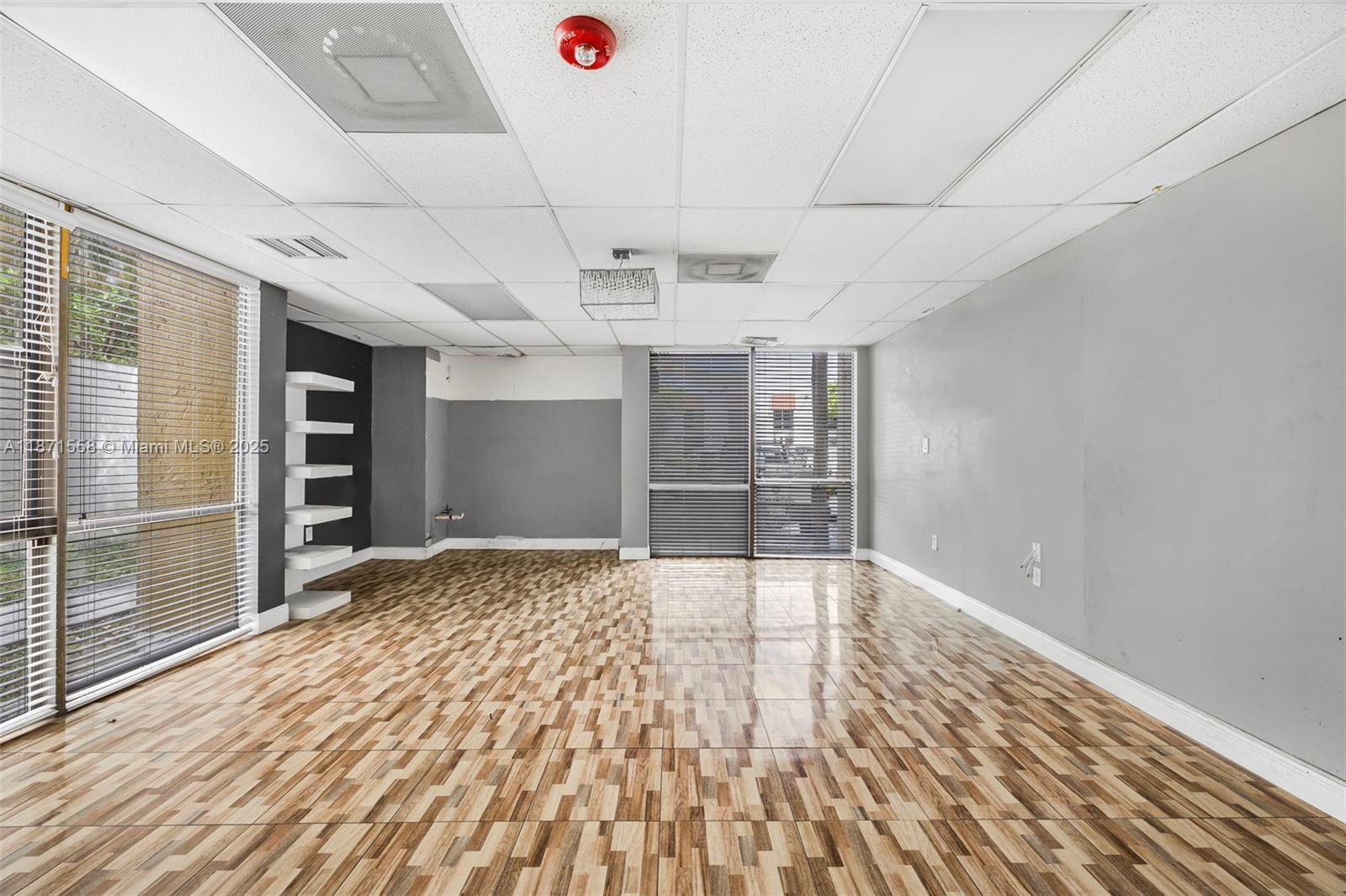 See details / sq. ft. $ 2025-09-03 0 Photo
