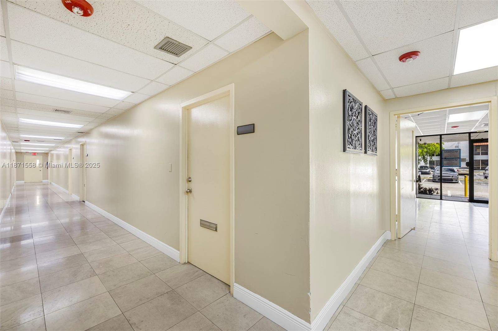 See details / sq. ft. $ 2025-09-03 0 Photo