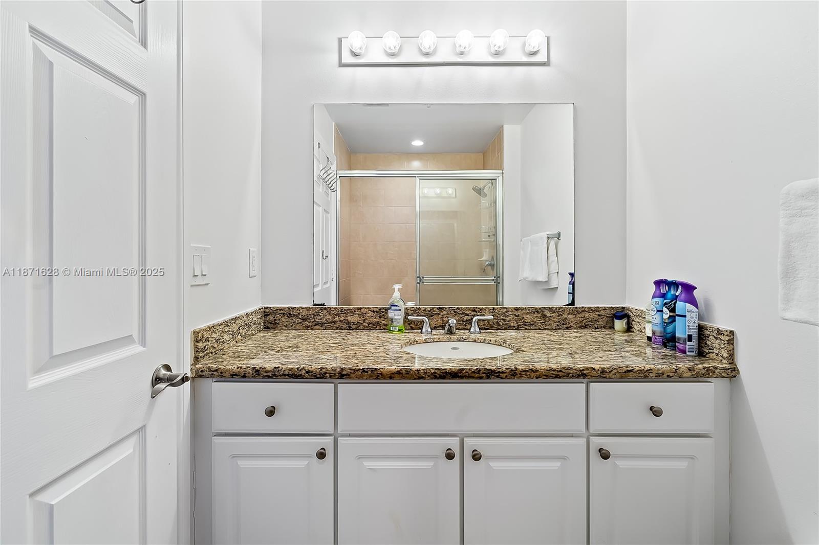 Photo of 3001 185th St  #135, Aventura, Florida, 33180 - 