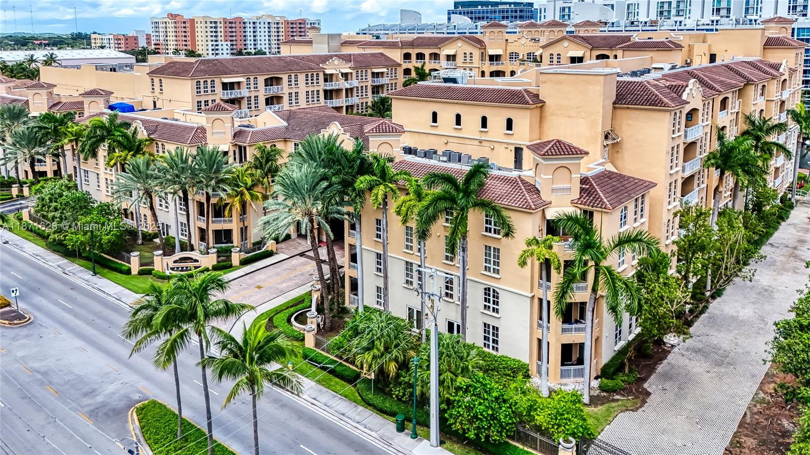 Photo of 3001 185th St  #135, Aventura, Florida, 33180 - 