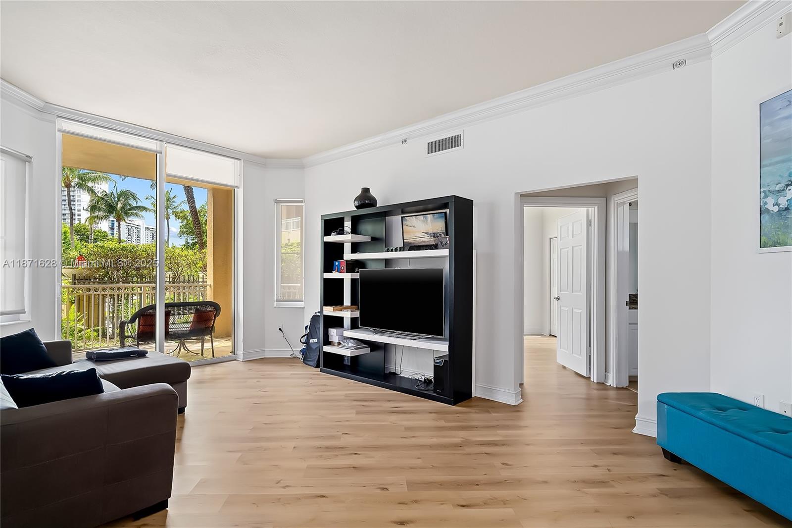 Photo of 3001 185th St  #135, Aventura, Florida, 33180 - 
