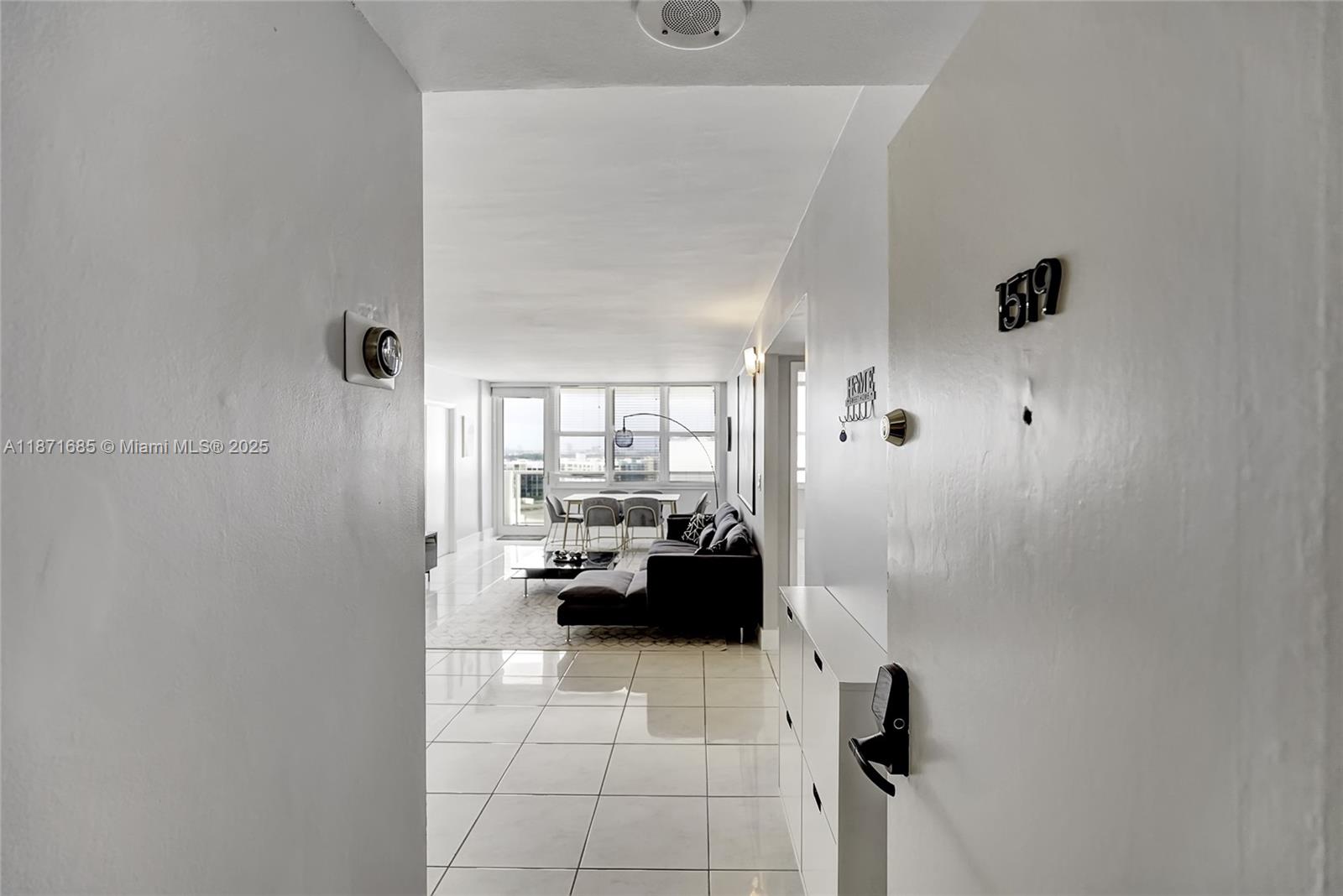 Photo of 3725 Ocean Dr  #1519, Hollywood, Florida, 33019 - 