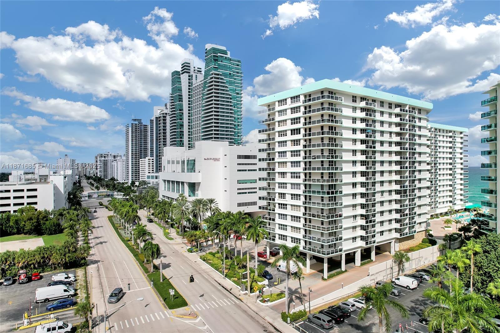 Photo of 3725 Ocean Dr  #1519, Hollywood, Florida, 33019 - 