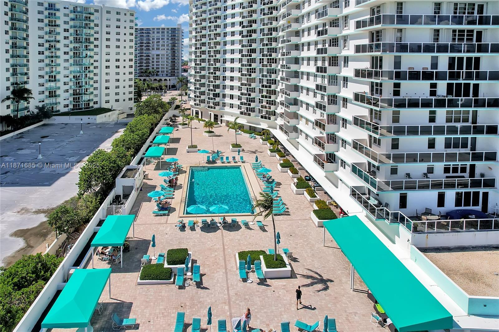 Photo of 3725 Ocean Dr  #1519, Hollywood, Florida, 33019 - 