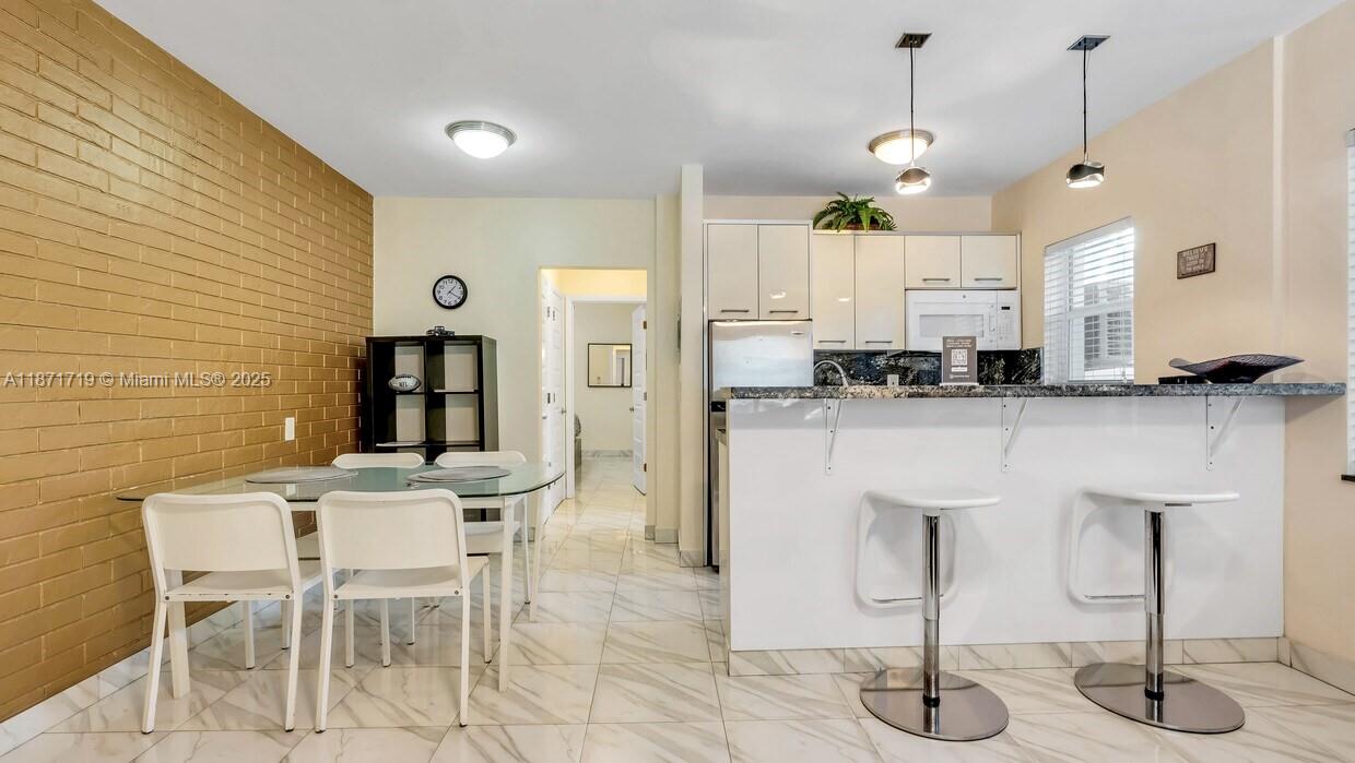 See details / sq. ft. $ 2025-09-03 0 Photo