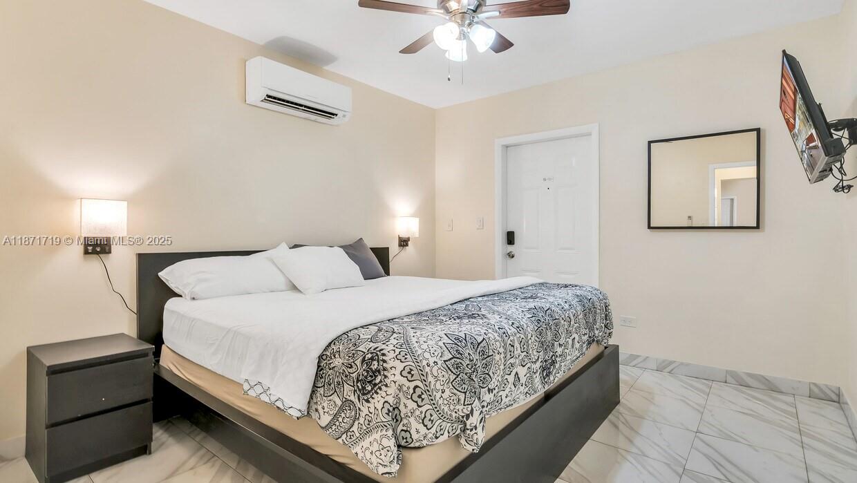 See details / sq. ft. $ 2025-09-03 0 Photo