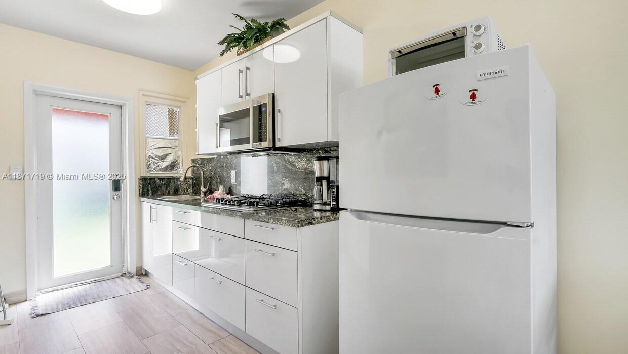 See details / sq. ft. $ 2025-09-03 0 Photo