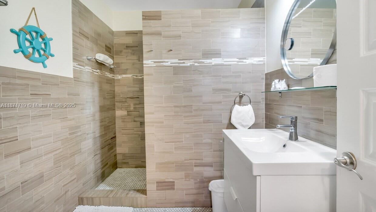 See details / sq. ft. $ 2025-09-03 0 Photo
