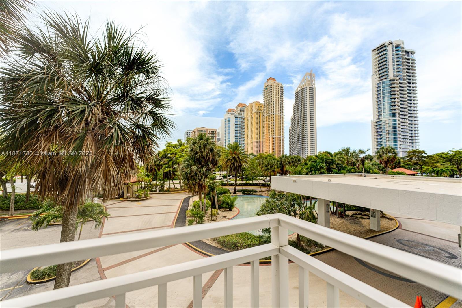 See details 312 2 / 2 1294 sq. ft. $ 2025-09-03 0 Photo