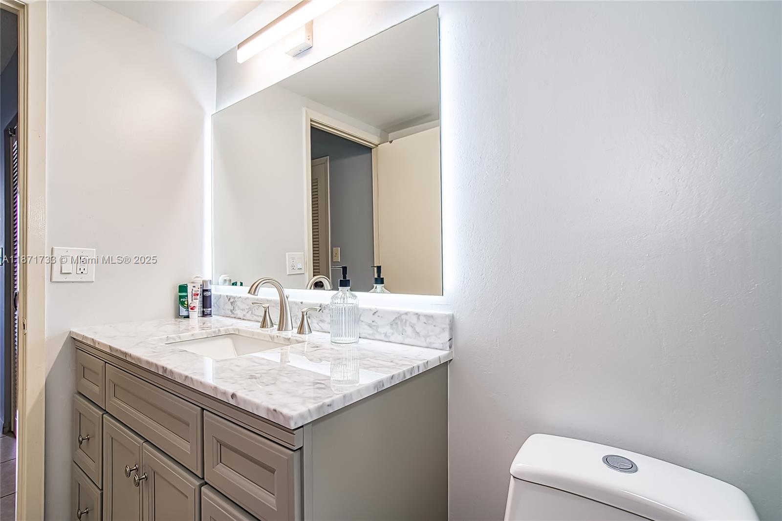 Photo of 2500 Parkview Dr  #911, Hallandale Beach, Florida, 33009 - 