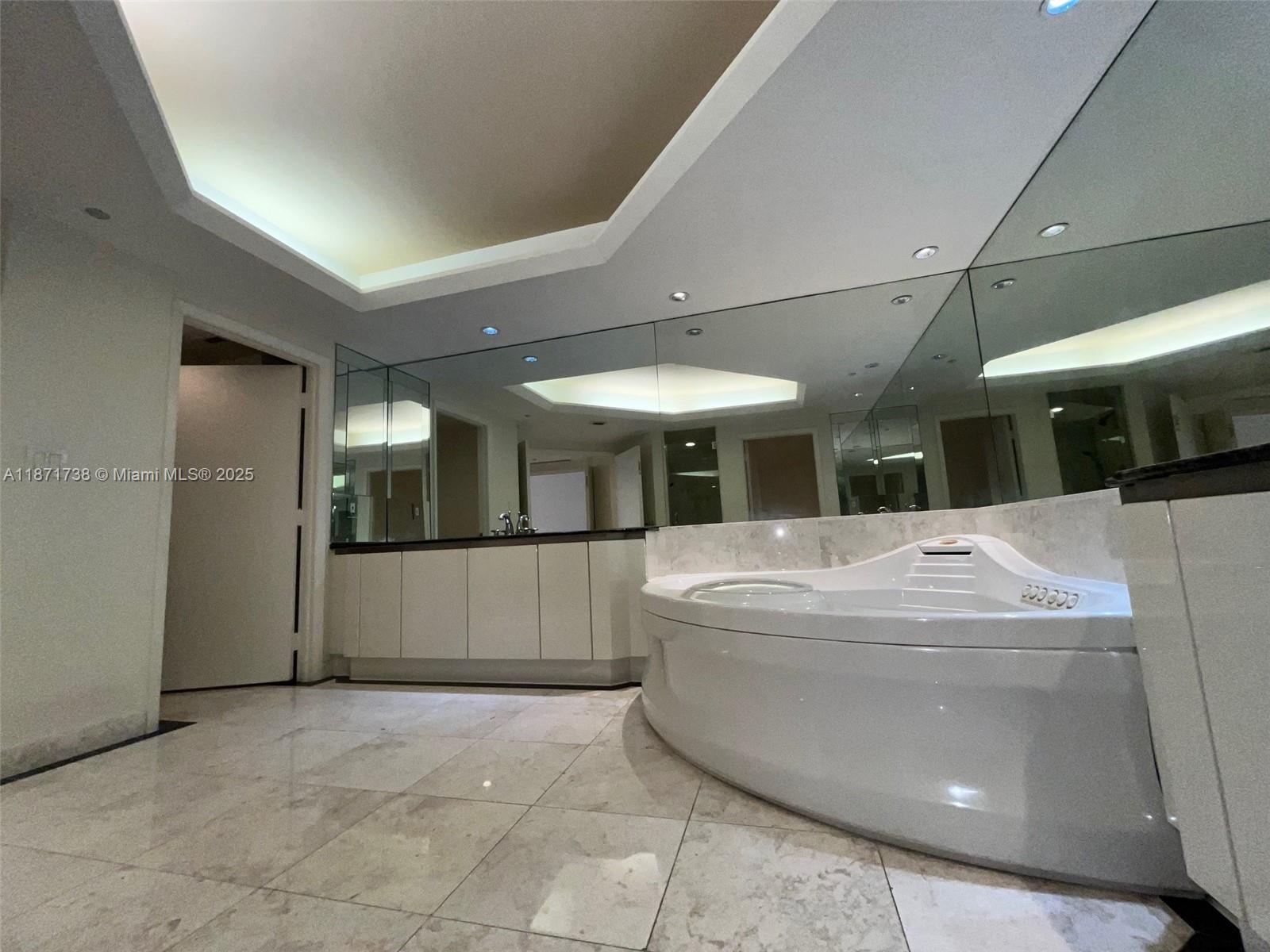 1503 2 / 3 2800 sq. ft. $ 2025-09-03 0 foto