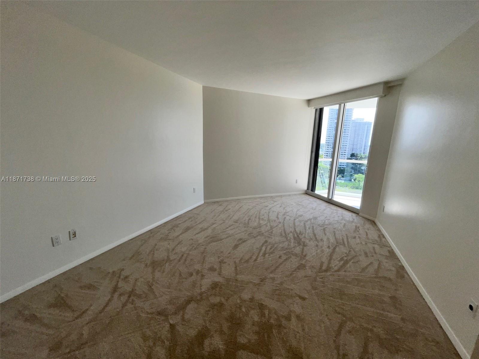 1503 2 / 3 2800 sq. ft. $ 2025-09-03 0 foto