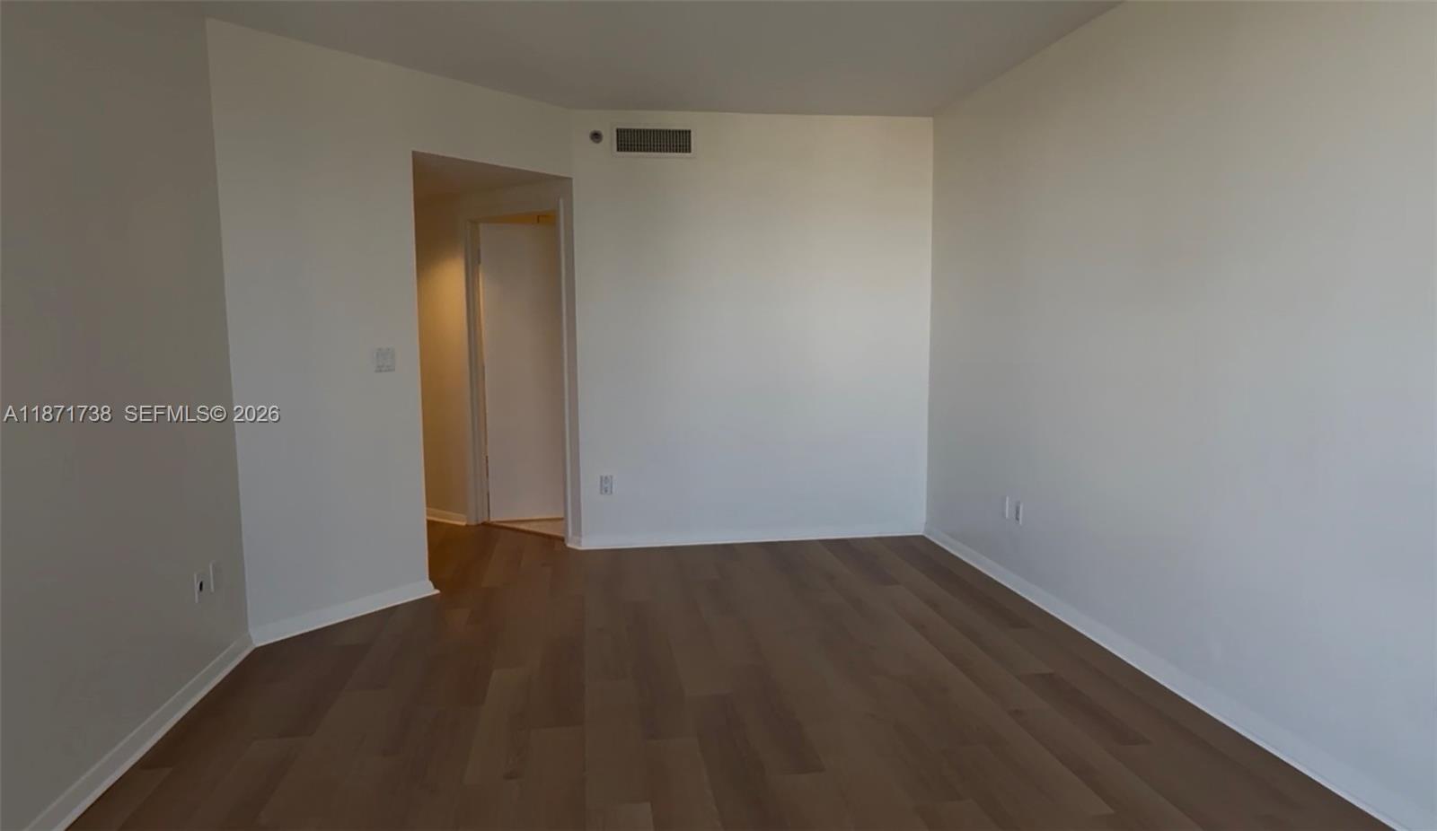 See details 1503 3 / 3 2800 sq. ft. $ 2025-10-03 0 Photo