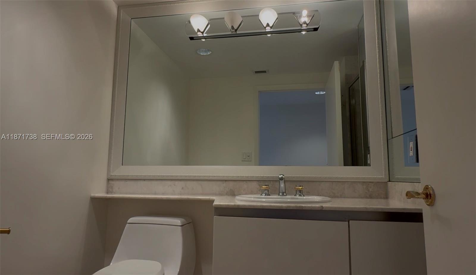 See details 1503 3 / 3 2800 sq. ft. $ 2025-10-03 0 Photo