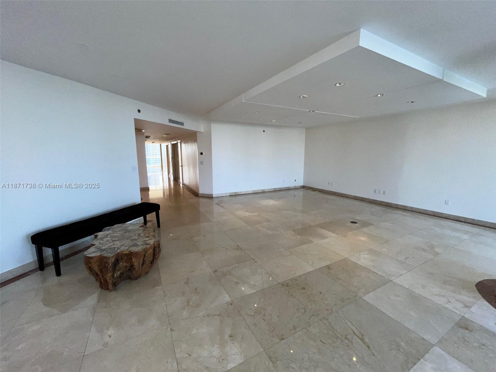 1503 2 / 3 2800 sq. ft. $ 2025-09-03 0 foto