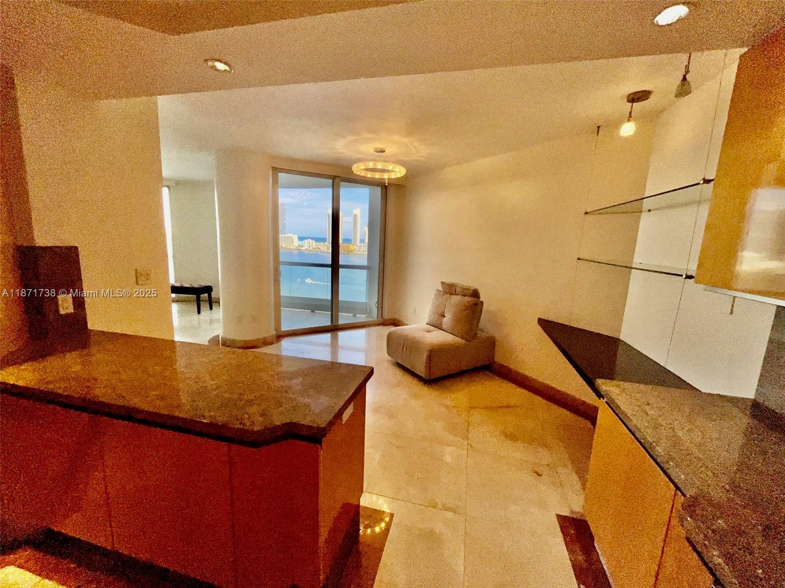 1503 2 / 3 2800 sq. ft. $ 2025-09-03 0 foto