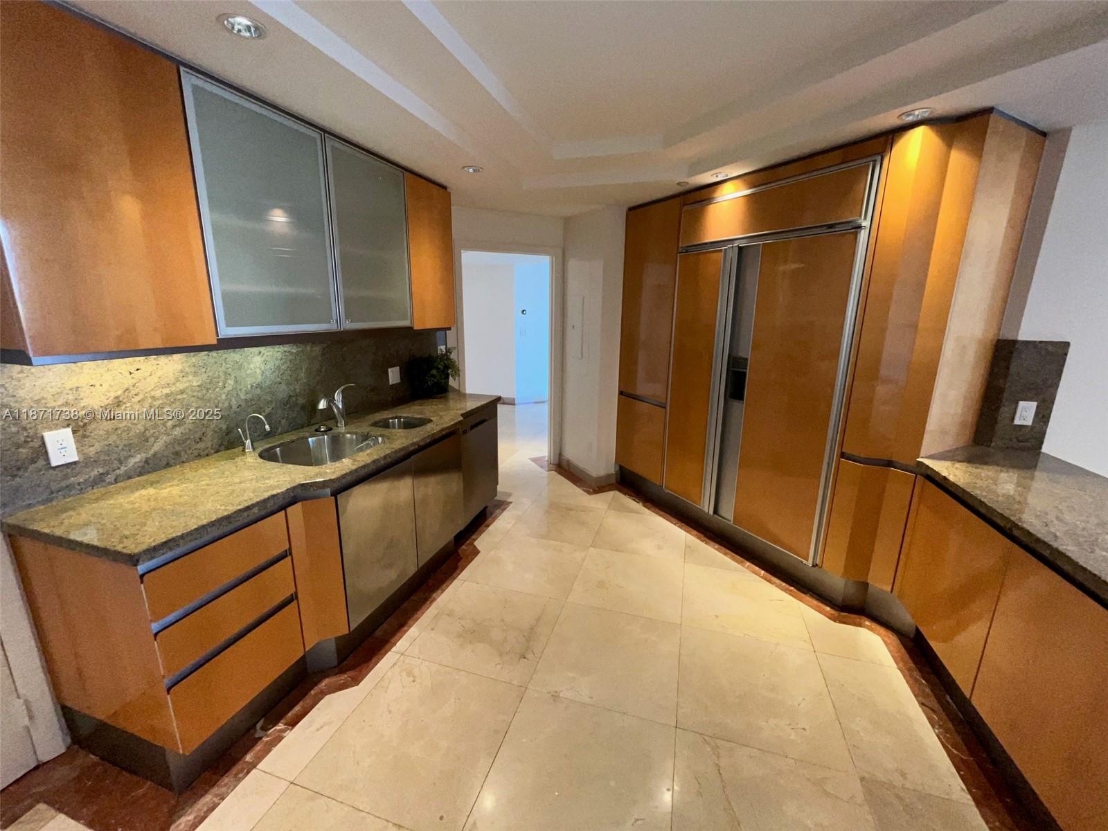 1503 2 / 3 2800 sq. ft. $ 2025-09-03 0 foto