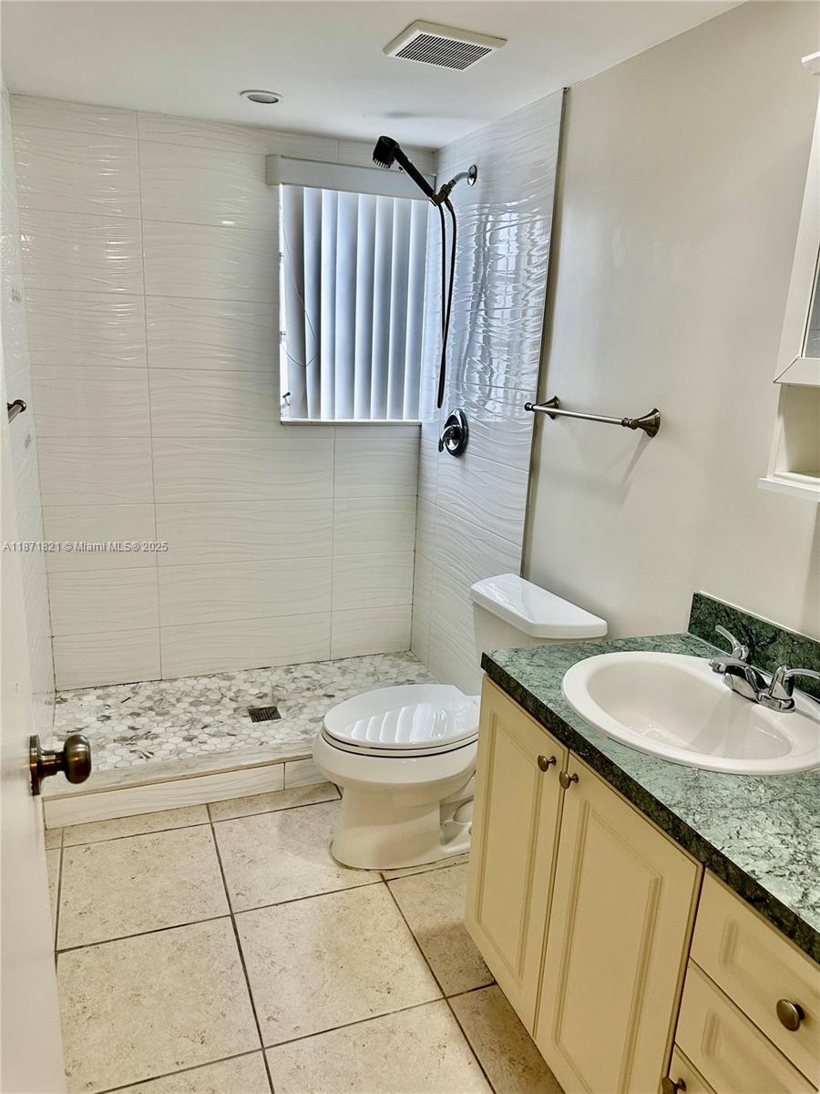Photo of 300 12th Ave  #101, Hallandale Beach, Florida, 33009 - 